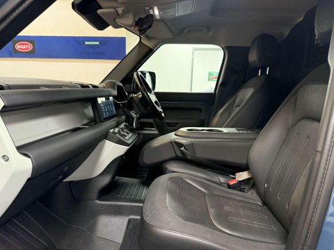 Land Rover Defender 3.0 D250 MHEV SE Hard Top SUV 5dr Diesel Auto 4WD MWB Euro 6 (s/s) (250 ps) 34