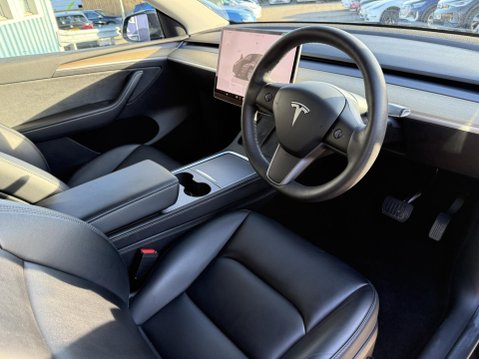 Tesla Model Y (Dual Motor) Long Range SUV 5dr Electric Auto 4WDE (384 bhp) 2