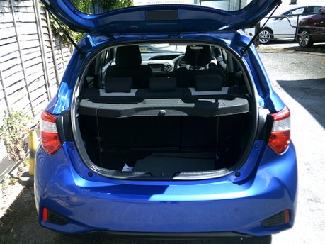 Toyota Yaris VVT-I ICON TECH ONLY 16,000 MILES FROM NEW 7