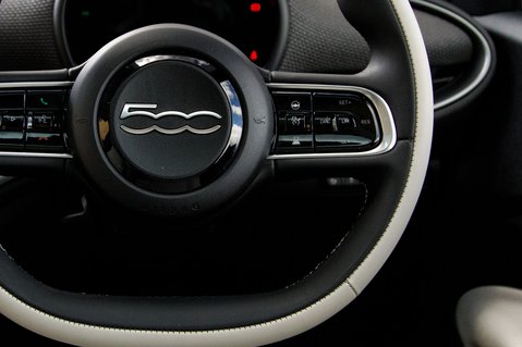 Fiat 500e LA PRIMA 21