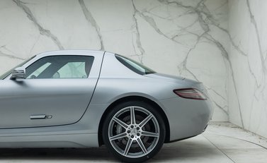 Mercedes-Benz SLS AMG 34