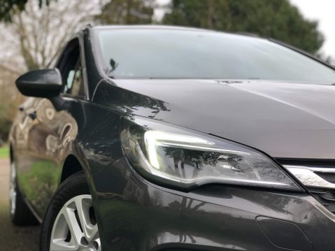 Vauxhall Astra 1.6 CDTi Tech Line Sports Tourer Euro 6 (s/s) 5dr 35
