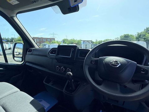 Nissan Interstar 2.3 Interstar Tekna dCi 13
