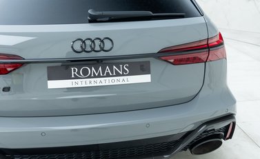 Audi RS6 Avant Carbon Black 30