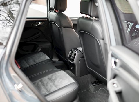 Porsche Macan GTS 25