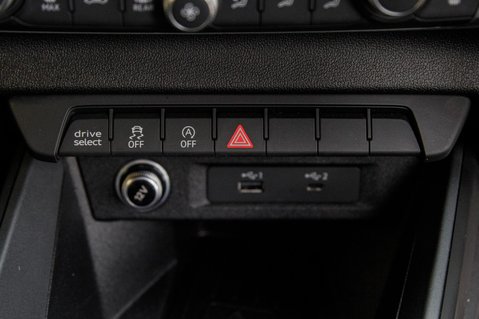 Audi A1 SPORTBACK TFSI S LINE 38