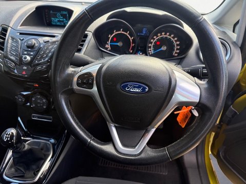 Ford Fiesta 1.0T EcoBoost Zetec Euro 5 (s/s) 5dr 17