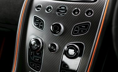 Aston Martin V12 Vantage AMR 17