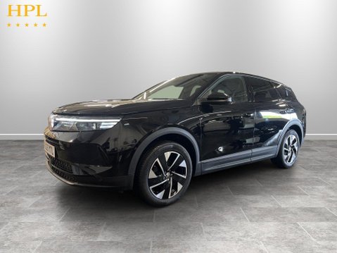 Vauxhall Grandland 1.2 Ultimate SUV 5dr Petrol Hybrid e-DCT Euro 6 (s/s) (136 ps) 3