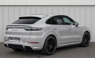 Porsche Cayenne GTS Coupé 7