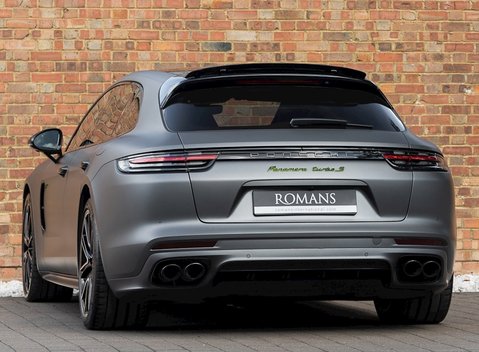 Porsche Panamera Turbo S E-Hybrid Sport Turismo 3