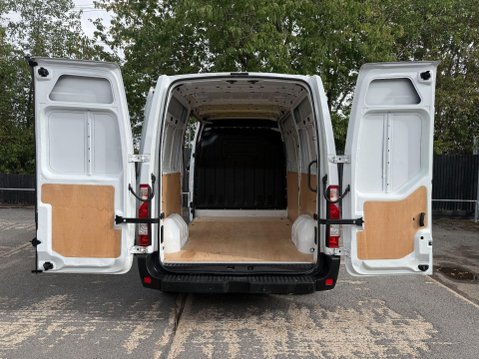Nissan NV400 DCI TEKNA L2H2 36