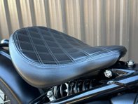 Triumph Bonneville 1.2 Bonneville Bobber Black 6
