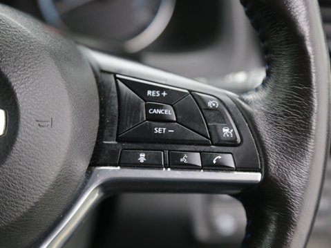 Nissan LEAF 40kWh N-Connecta Auto 5dr 12