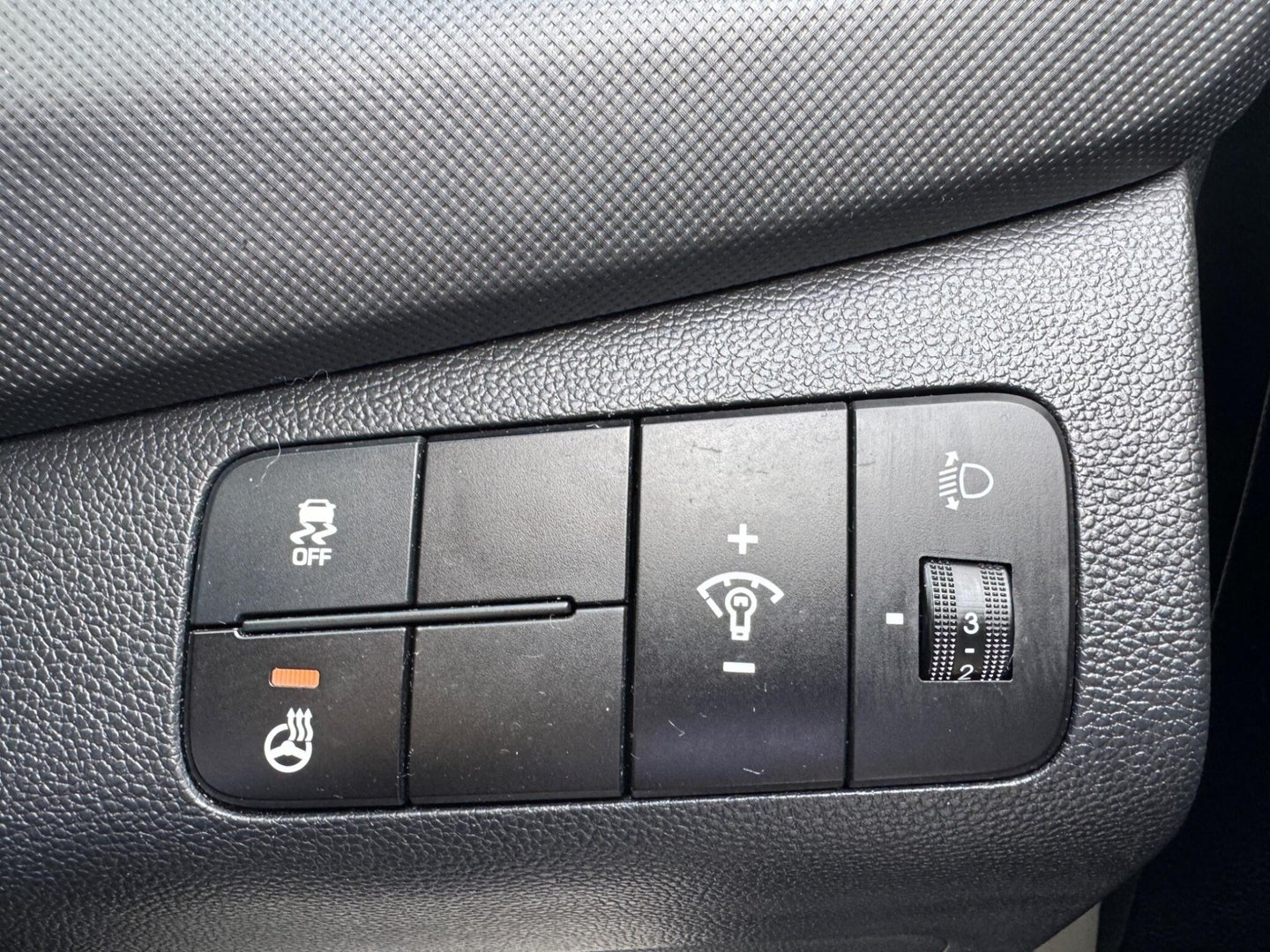 2017 Hyundai i10 — image 31