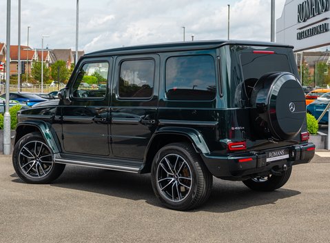 Mercedes-Benz G Class G400d AMG LINE PREMIUM PLUS 4