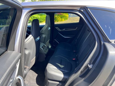 Jaguar F-Pace 2.0 D200 MHEV R-Dynamic HSE Auto AWD Euro 6 (s/s) 5dr 44