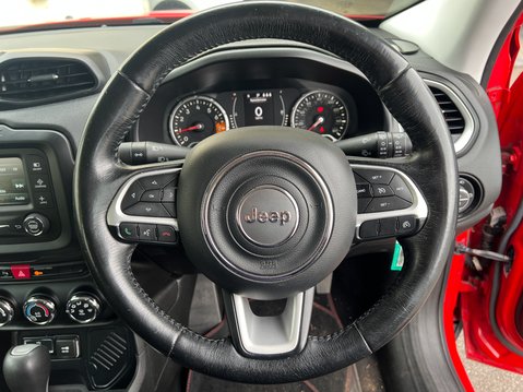 Jeep Renegade (Sold) 1.4T MultiAirII Longitude SUV 5dr Petrol DDCT Euro 6 (s/s) (140 ps) 19