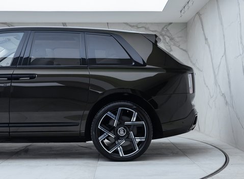 Rolls-Royce Cullinan Series II BLACK BADGE 44