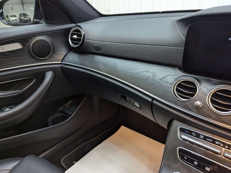 Mercedes-Benz E Class 2.0 E 300 AMG Line de Auto 4dr 85