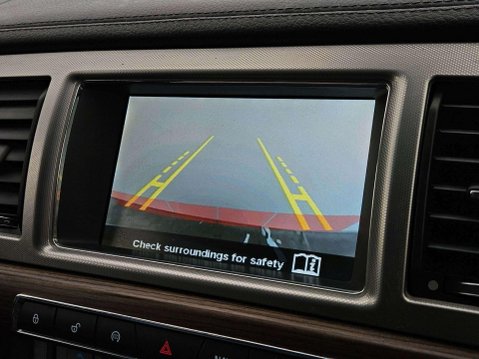 Jaguar XF 2.2d Luxury Sportbrake Auto Euro 5 (s/s) 5dr 4