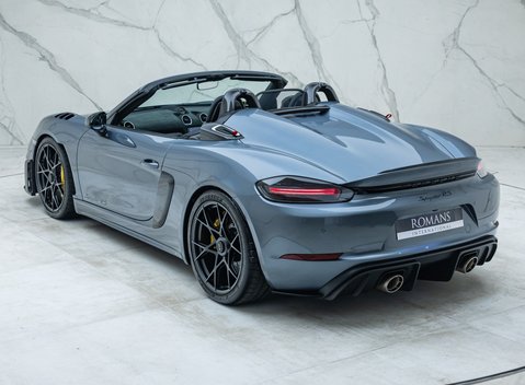 Porsche 718 SPYDER RS PDK 12