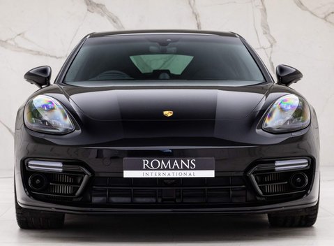 Porsche Panamera TURBO PDK 19