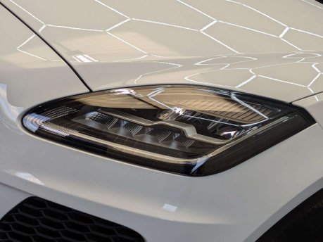 Jaguar E-Pace 2.0 E-Pace R-Dynamic D 4X2 5dr 28