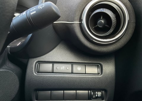 Nissan Juke TEKNA PLUS 26