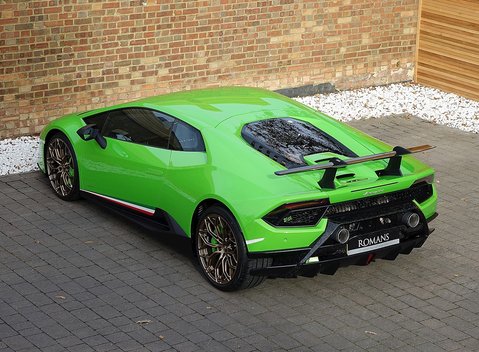 Lamborghini Huracan Performante 17