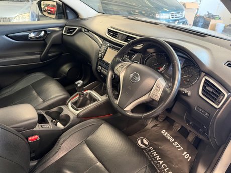 Nissan Qashqai 1.2 DIG-T Tekna 2WD Euro 6 (s/s) 5dr 9