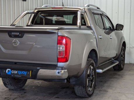 Nissan Navara 2.3 Navara Tekna dCi 4WD 5dr 35