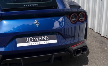 Ferrari 812 Superfast 27