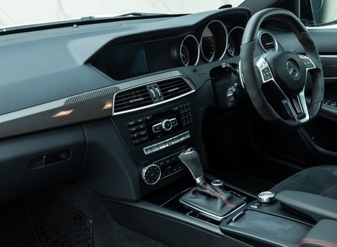 Mercedes-Benz C63 AMG Black Series 13