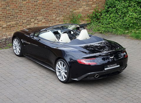 Aston Martin Vanquish Volante 16
