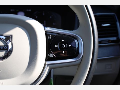 Volvo XC90 B5 INSCRIPTION PRO AWD MHEV 21