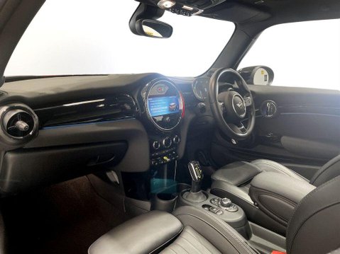 Mini Hatch Cooper SE 32.6kWh Level 3 Hatchback 3dr Electric Auto (184 ps) 15