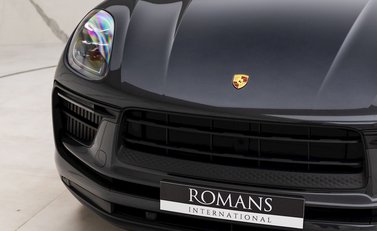 Porsche Macan S 25