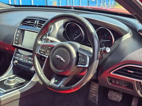 Jaguar XE 2.0d R-Sport Saloon 4dr Diesel Auto Euro 6 (s/s) (180 ps) 42