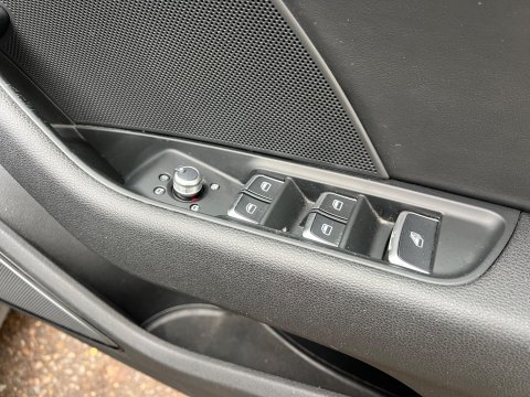 Audi A3 TFSI S LINE 35