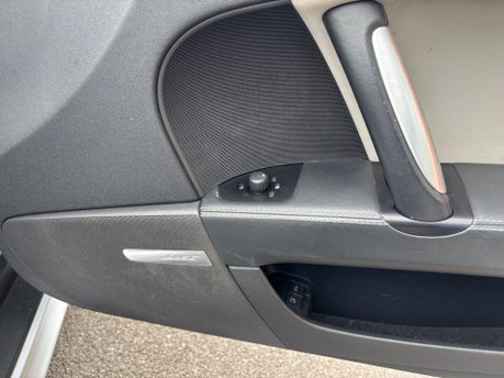 Audi TT 2.5 TFSI Roadster 2dr Petrol Manual quattro Euro 5 (340 ps) 17