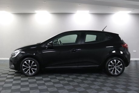 Renault Clio ICONIC TCE 18