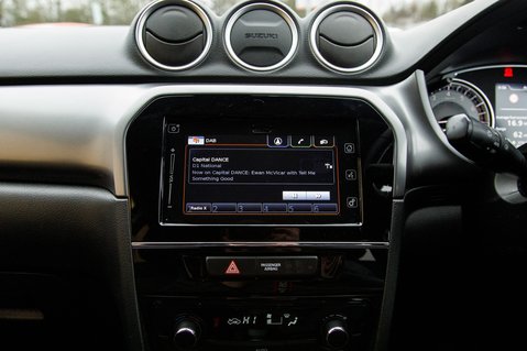 Suzuki Vitara SZ-T BOOSTERJET MHEV 22