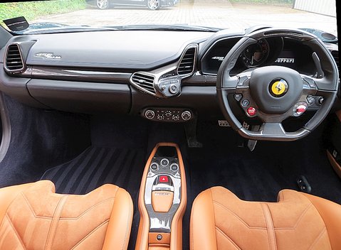 Ferrari 458 Italia 13