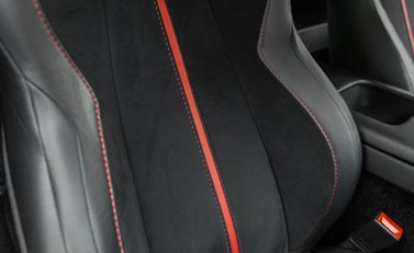 Aston Martin V12 Vantage S 16