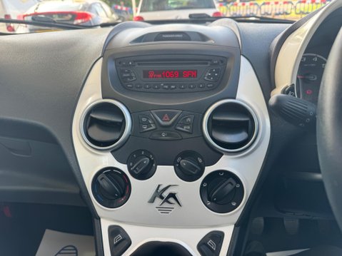 Ford Ka 1.2 Zetec Euro 5 (s/s) 3dr 21