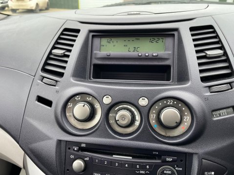 Mitsubishi Grandis 2.4 Elegance 5dr 14