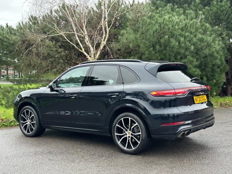 Porsche Cayenne 3.0T V6 TiptronicS 4WD Euro 6 (s/s) 5dr 30
