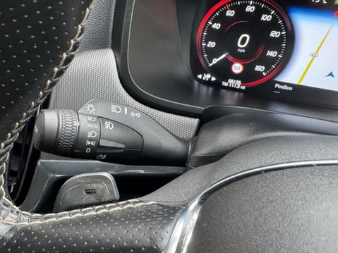 Volvo S90 2.0 D4 R-Design Auto Euro 6 (s/s) 4dr 32