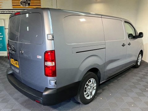 Vauxhall Vivaro 2.0 Turbo D 3100 Dynamic L2 H1 Euro 6 (s/s) 6dr 8